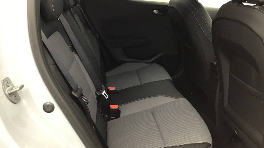 Mandataire Automobile occasion, recherche de Renault Clio-tce-90-ch-gsr2-techno5-portes-vp-essence-sans-plomb042024-en-cours - E-Motors