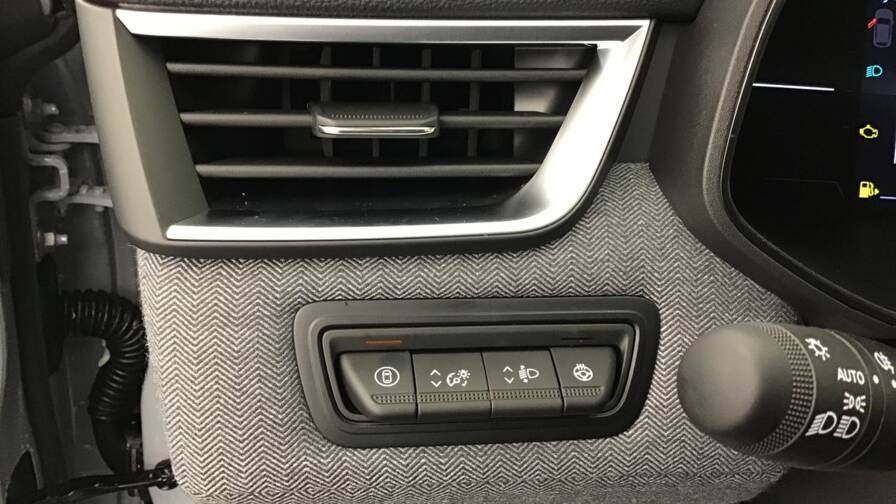 Mandataire Automobile occasion, recherche de Renault Clio-tce-90-ch-gsr2-techno5-portes-vp-essence-sans-plomb042024-en-cours - E-Motors