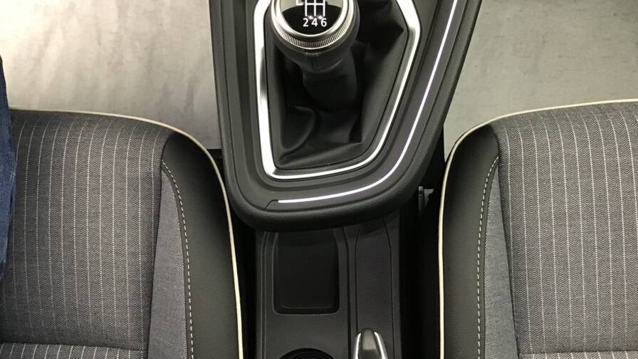 Mandataire Automobile occasion, recherche de Renault Clio-tce-90-ch-gsr2-techno5-portes-vp-essence-sans-plomb042024-en-cours - E-Motors