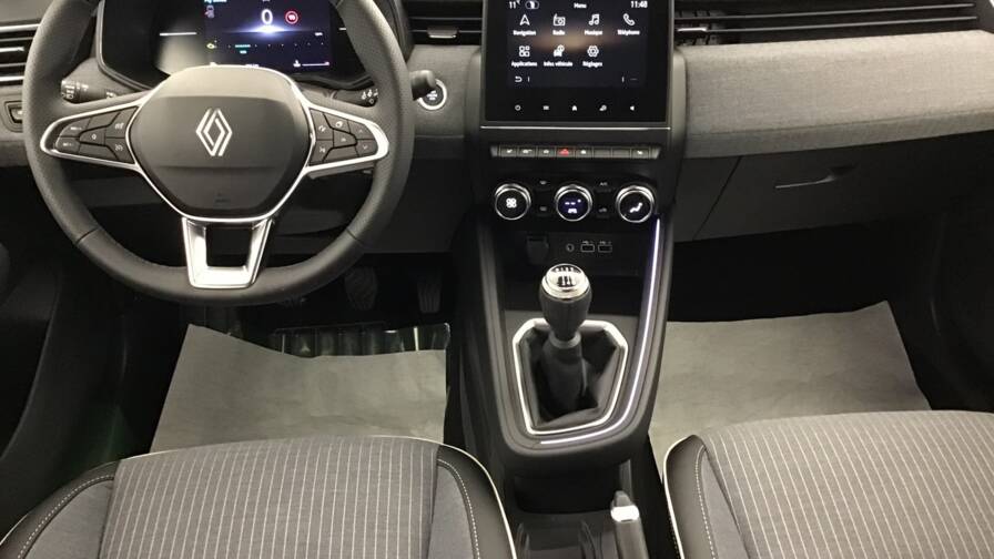 Mandataire Automobile occasion, recherche de Renault Clio-tce-90-ch-gsr2-techno5-portes-vp-essence-sans-plomb042024-en-cours - E-Motors