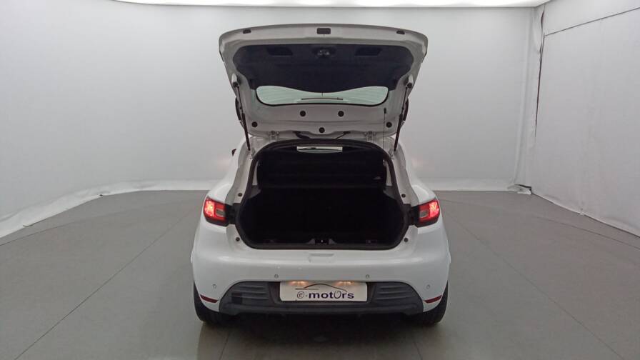 Mandataire Automobile occasion, recherche de Renault Clio-dci-90-zen-plus-gps-plus-pdc-ar - E-Motors