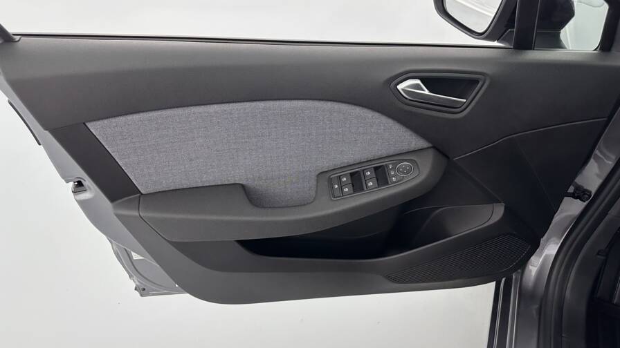 Mandataire Automobile neuf, recherche de Renault Clio-v-1-0-eco-g-100ch-techno - E-Motors