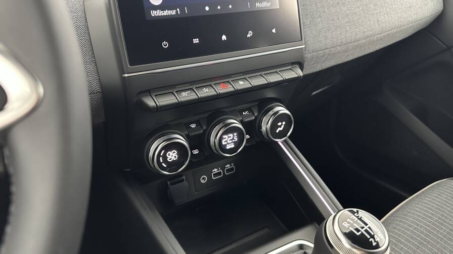 Mandataire Automobile neuf, recherche de Renault Clio-v-1-0-eco-g-100ch-techno - E-Motors