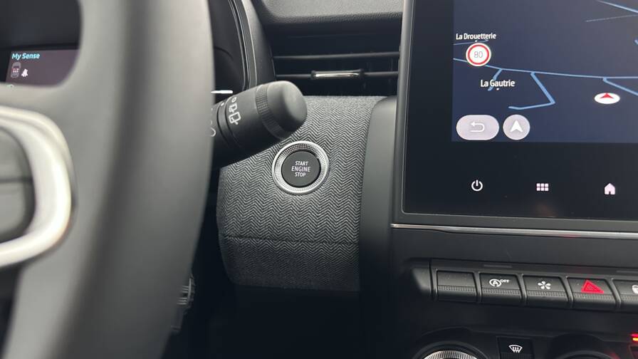 Mandataire Automobile neuf, recherche de Renault Clio-v-1-0-eco-g-100ch-techno - E-Motors