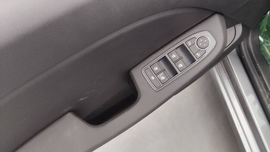 Mandataire Automobile neuf, recherche de Renault Clio-1-5-dci-100ch-evolution-25 - E-Motors