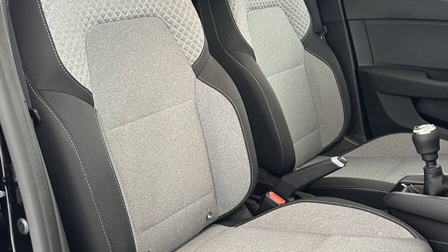 Mandataire Automobile occasion, recherche de Renault Clio-v-2-1-0-tce-90ch-evolution - E-Motors