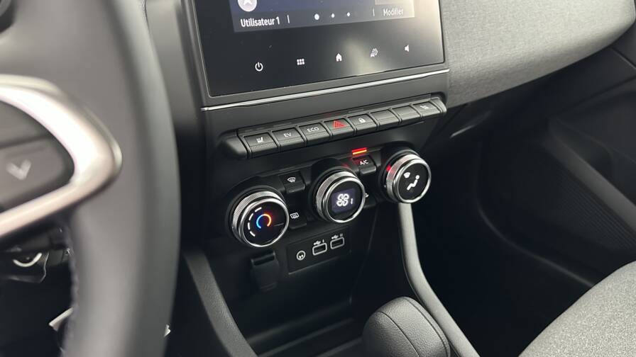 Mandataire Automobile neuf, recherche de Renault Clio-v-2-e-tech-full-hybrid-145ch-evolution - E-Motors