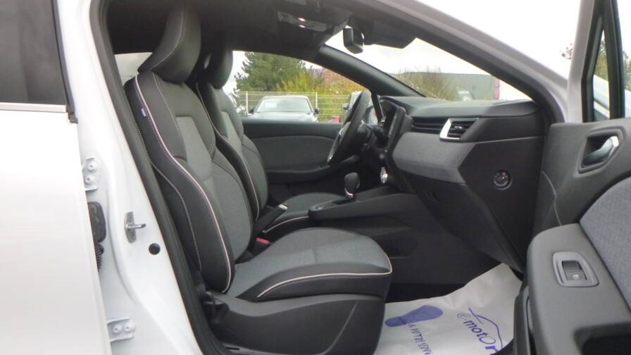 Mandataire Automobile neuf, recherche de Renault Clio-tce-90-x-tronic-techno-plus-pack-look - E-Motors