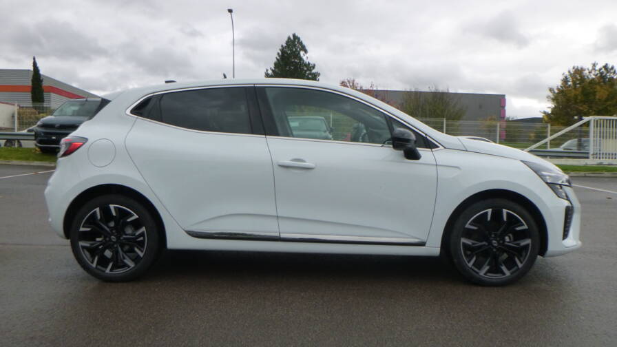 Mandataire Automobile neuf, recherche de Renault Clio-tce-90-x-tronic-techno-plus-pack-look - E-Motors