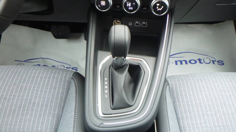 Mandataire Automobile neuf, recherche de Renault Clio-tce-90-x-tronic-techno-plus-pack-look - E-Motors