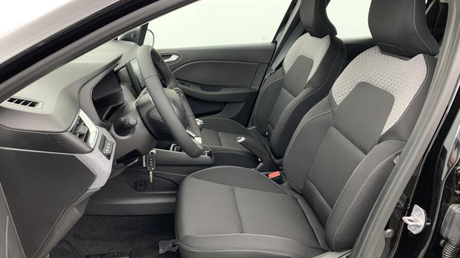 Mandataire Automobile neuf, recherche de Renault Clio-5-blue-dci-100-ch-gsr2-evolution - E-Motors