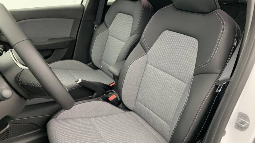 Mandataire Automobile neuf, recherche de Renault Clio-5-tce-90-ch-gsr2-techno - E-Motors