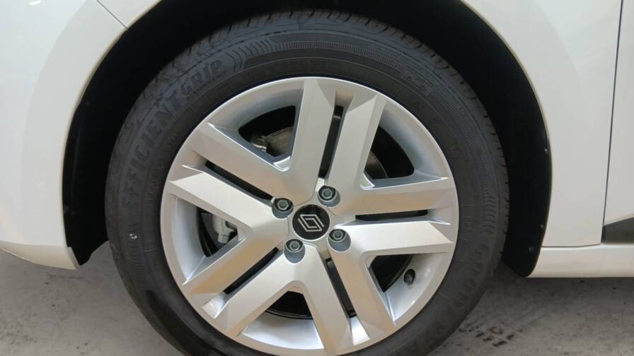 Mandataire Automobile occasion, recherche de Renault Clio-blue-dci-100-ch-gsr2-evolution - E-Motors