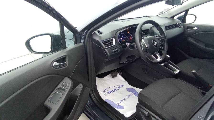 Mandataire Automobile occasion, recherche de Renault Clio-e-tech-140-zen-gps-pdc-ar - E-Motors