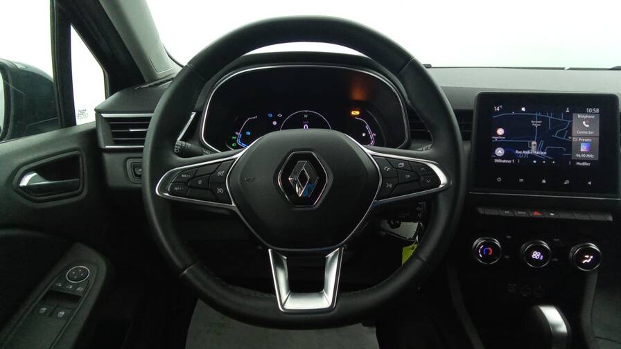 Mandataire Automobile occasion, recherche de Renault Clio-e-tech-140-zen-gps-pdc-ar - E-Motors