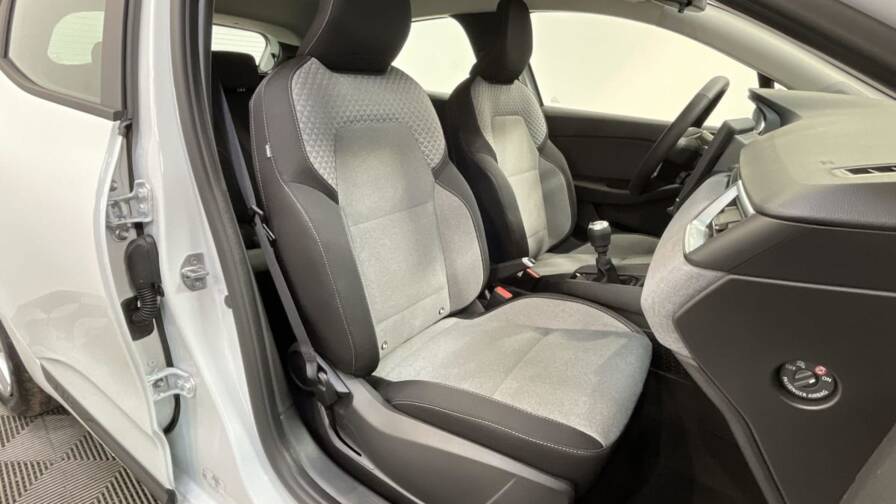 Mandataire Automobile neuf, recherche de Renault Clio-v-clio-tce-90-gsr2-evolution - E-Motors