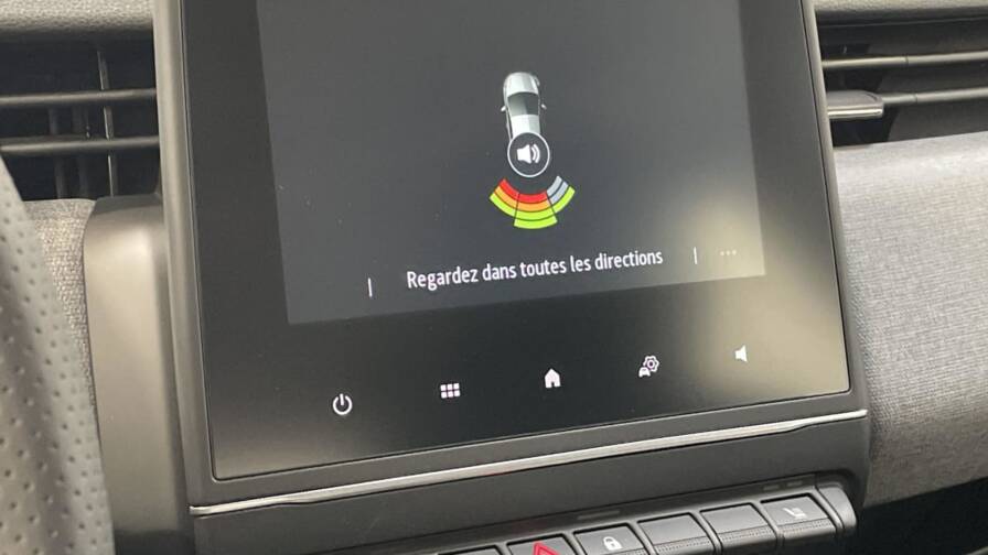 Mandataire Automobile neuf, recherche de Renault Clio-v-clio-tce-90-gsr2-evolution - E-Motors