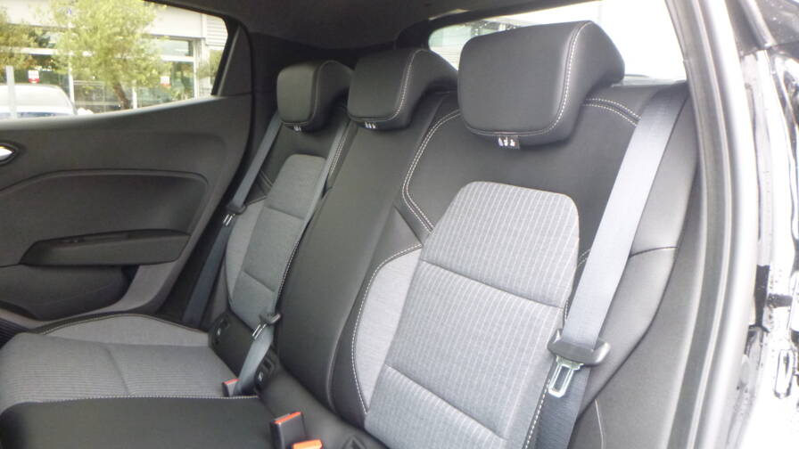 Mandataire Automobile neuf, recherche de Renault Clio-tce-90-x-tronic-techno-plus-pack-hiver - E-Motors