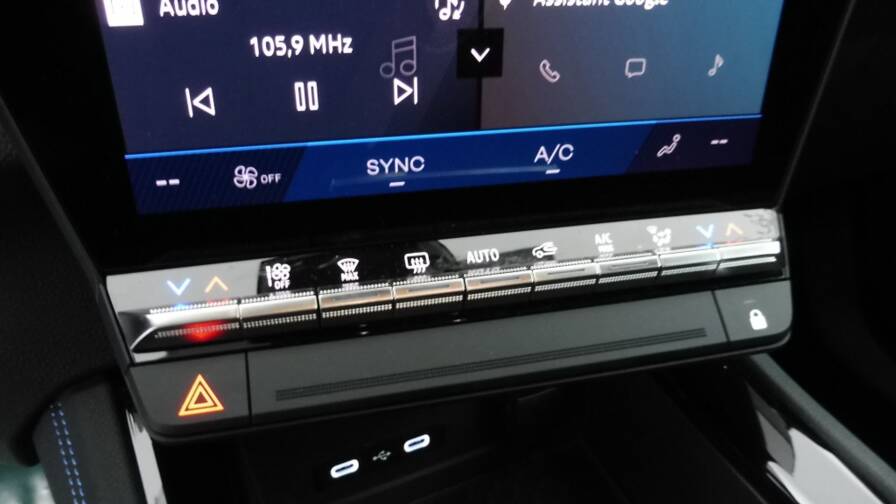 Mandataire Automobile occasion, recherche de Renault Espace-1-2-e-tech-full-hybrid-200ch-esprit-alpine-7-places-24 - E-Motors