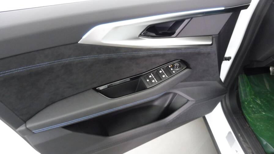 Mandataire Automobile occasion, recherche de Renault Espace-1-2-e-tech-full-hybrid-200ch-esprit-alpine-7-places-24 - E-Motors