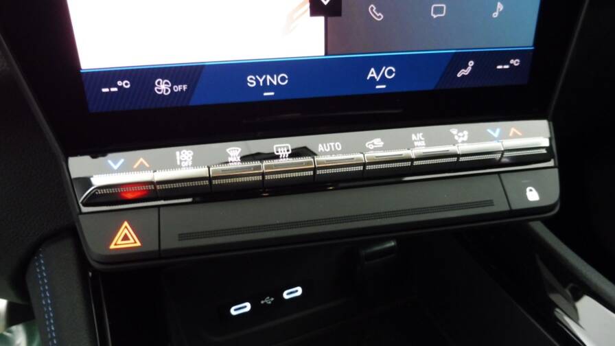 Mandataire Automobile neuf, recherche de Renault Espace-1-2-e-tech-full-hybrid-200ch-esprit-alpine-7-places-25 - E-Motors