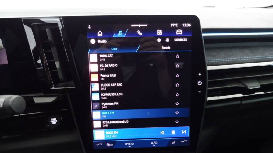 Mandataire Automobile neuf, recherche de Renault Espace-1-2-e-tech-full-hybrid-200ch-esprit-alpine-7-places-25 - E-Motors