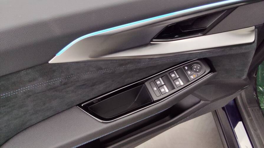 Mandataire Automobile neuf, recherche de Renault Espace-1-2-e-tech-full-hybrid-200ch-esprit-alpine-7-places-25 - E-Motors