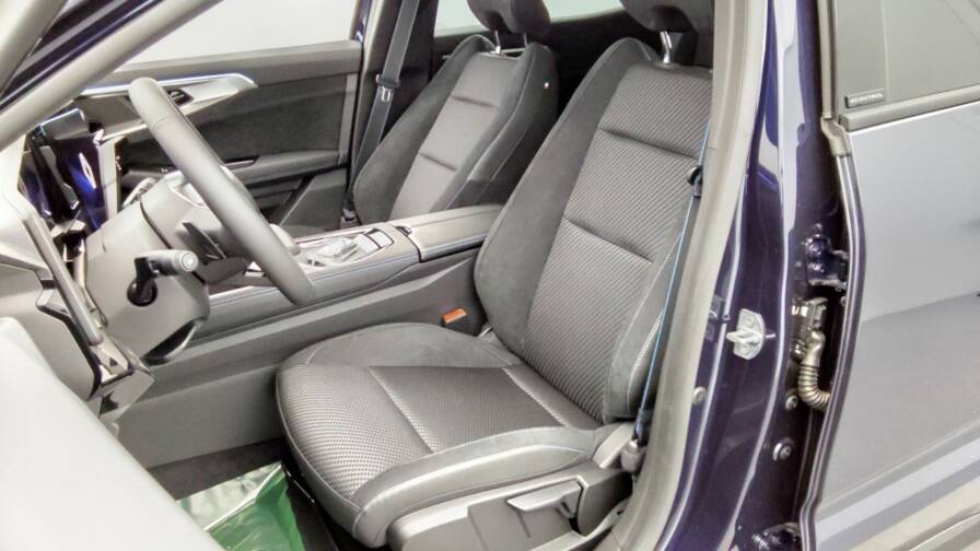 Mandataire Automobile neuf, recherche de Renault Espace-1-2-e-tech-full-hybrid-200ch-esprit-alpine-7-places-25 - E-Motors