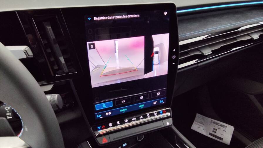 Mandataire Automobile neuf, recherche de Renault Espace-1-2-e-tech-full-hybrid-200ch-esprit-alpine-7-places-25 - E-Motors