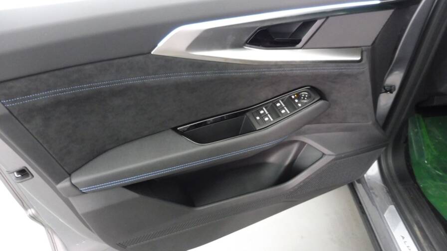 Mandataire Automobile neuf, recherche de Renault Espace-1-2-e-tech-full-hybrid-200ch-esprit-alpine-7-places-25 - E-Motors