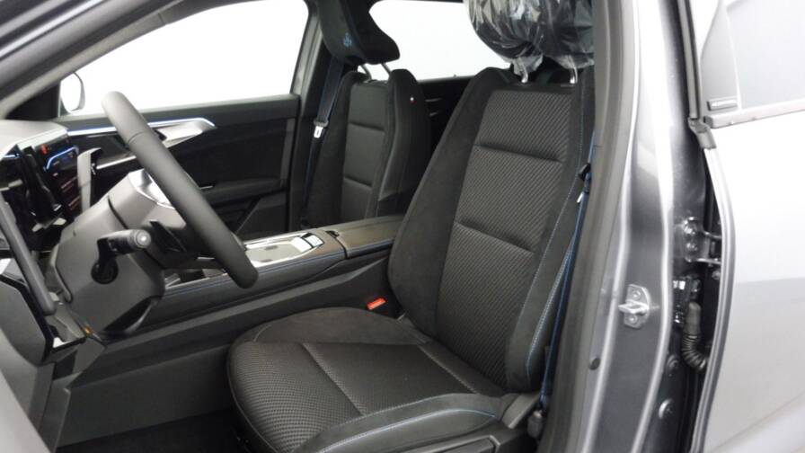 Mandataire Automobile neuf, recherche de Renault Espace-1-2-e-tech-full-hybrid-200ch-esprit-alpine-7-places-25 - E-Motors