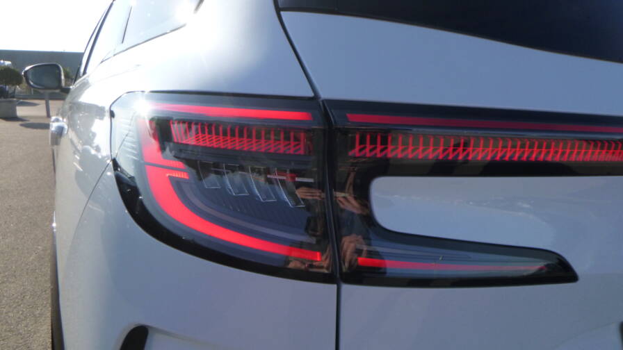 Mandataire Automobile neuf, recherche de Renault Espace-e-tech-full-hybrid-200-esprit-alpine - E-Motors