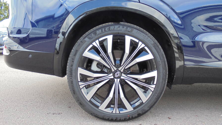 Mandataire Automobile neuf, recherche de Renault Espace-e-tech-full-hybrid-200-iconic-7pl-plus-toit-vitr-plus-hi-fi-harman - E-Motors