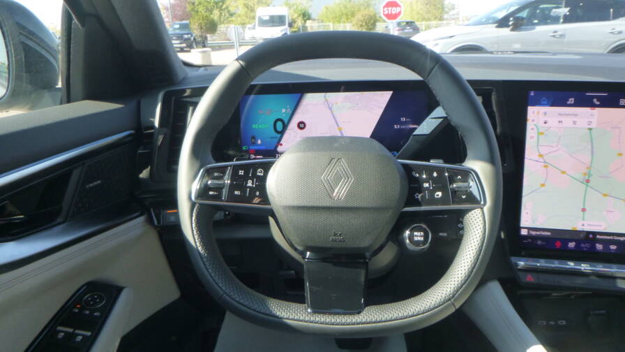 Mandataire Automobile neuf, recherche de Renault Espace-e-tech-full-hybrid-200-iconic-7pl-plus-toit-vitr-plus-hi-fi-harman - E-Motors