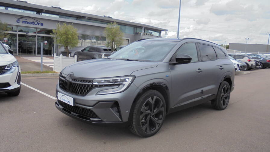 Avis-mandataire-auto-Emotors-Renault-Espace-E-tech-hybrid-200-esprit-alpine-plus-matrix-plus-toit-plus-harman-kardon.