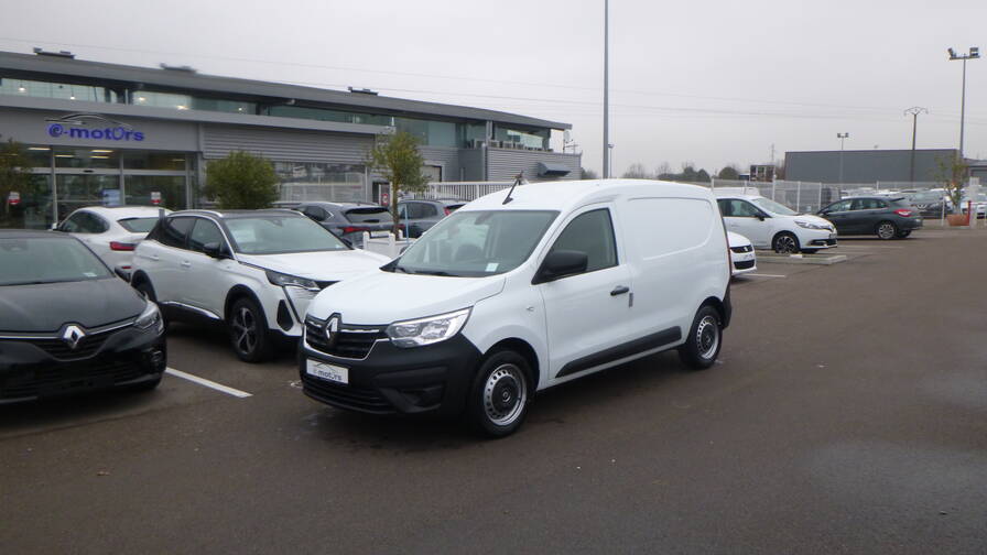 Avis-mandataire-auto-Emotors-Renault-Express-van-Confort-blue-dci-95.