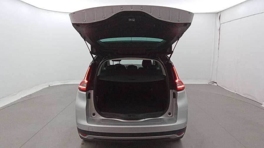 Mandataire Automobile occasion, recherche de Renault Grand-scenic-blue-dci-120-intens - E-Motors