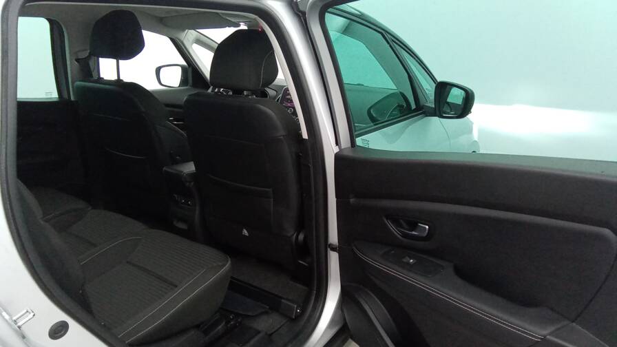 Mandataire Automobile occasion, recherche de Renault Grand-scenic-tce-140-edc-evolution - E-Motors