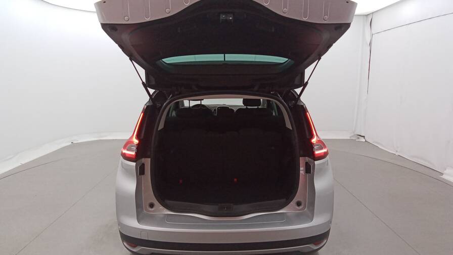 Mandataire Automobile occasion, recherche de Renault Grand-scenic-tce-140-edc-evolution - E-Motors