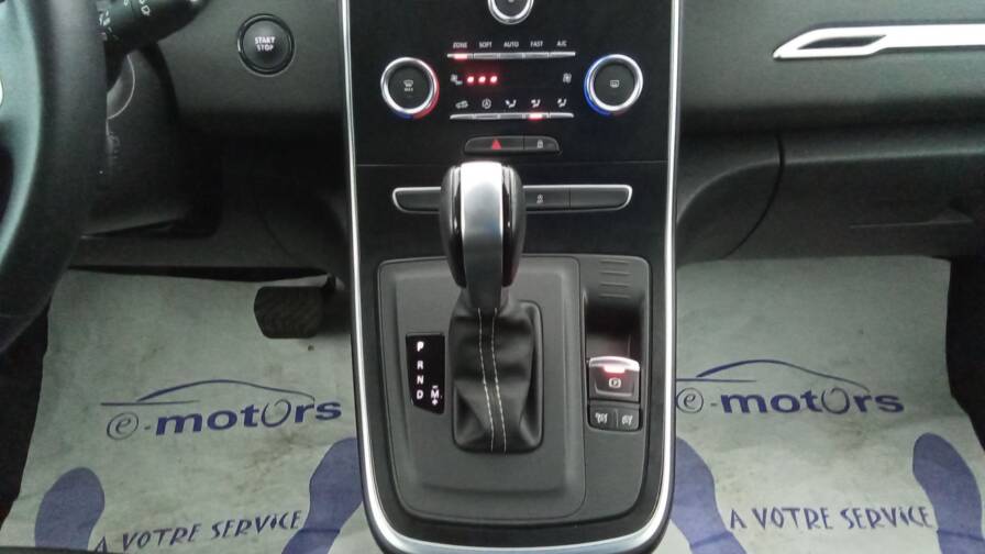 Mandataire Automobile occasion, recherche de Renault Grand-scenic-tce-140-edc-evolution - E-Motors