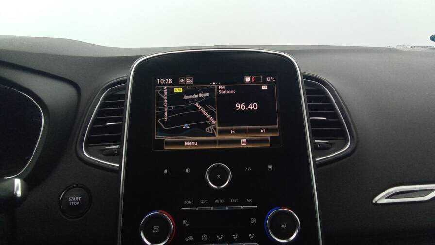 Mandataire Automobile occasion, recherche de Renault Grand-scenic-tce-140-zen-plus-pack-r-link-2-plus-pack-confort - E-Motors