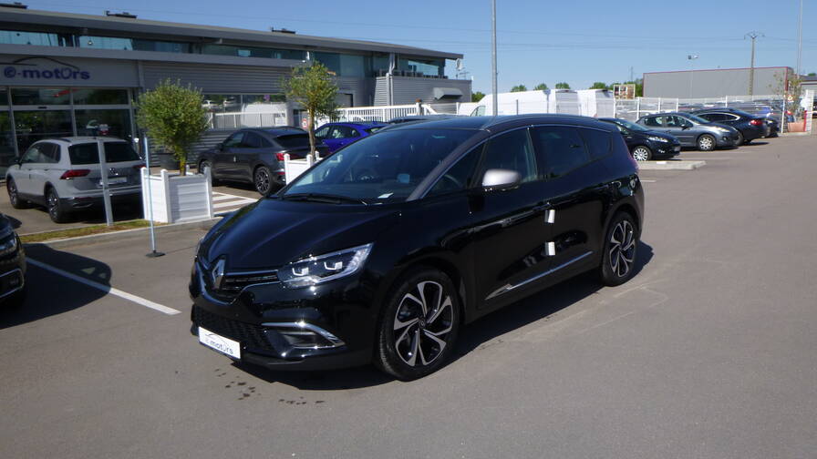 Avis-mandataire-auto-Emotors-Renault-Grand-scenic-Executive-tce-160-edc-7places-plus-toit-panoramique.