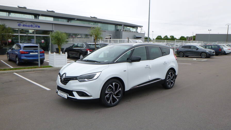 Avis-mandataire-auto-Emotors-Renault-Grand-scenic-Black-edition-tce-140-plus-7places-plus-toit-pano.