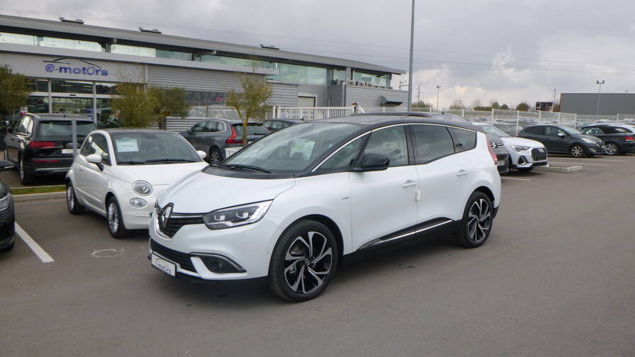 Avis-mandataire-auto-Emotors-Renault-Grand-scenic-Bose-blue-dci-150-plus-park-assist-plus-7-places.