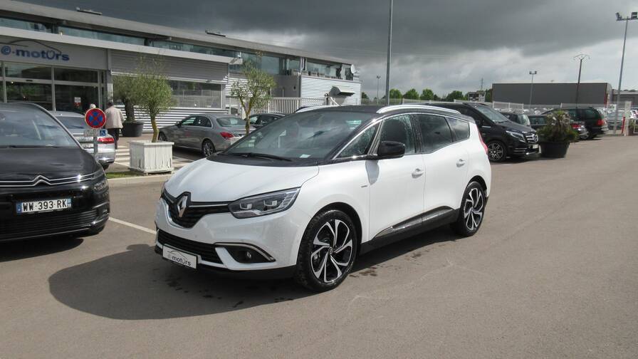 Avis-mandataire-auto-Emotors-Renault-Grand-scenic-Intens-tce-140-edc-7places-plus-bose-plus-parlk-assist.