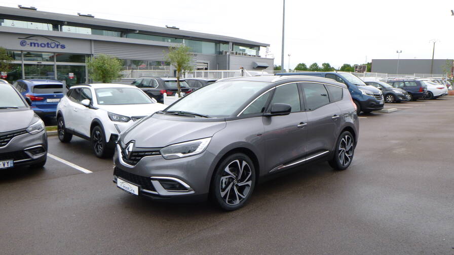 Avis-mandataire-auto-Emotors-Renault-Grand-scenic-Black-edition-tce-140-plus-7places-plus-toit-pano.