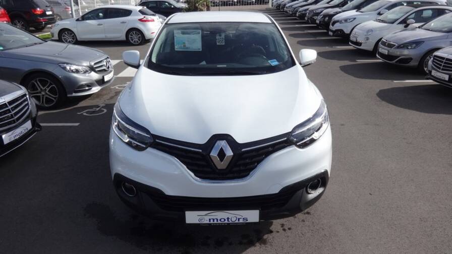 Avis-mandataire-auto-Emotors-Renault-Kadjar-Intens-dci-130-energy-4x2-plus-toit-vitr-bose.