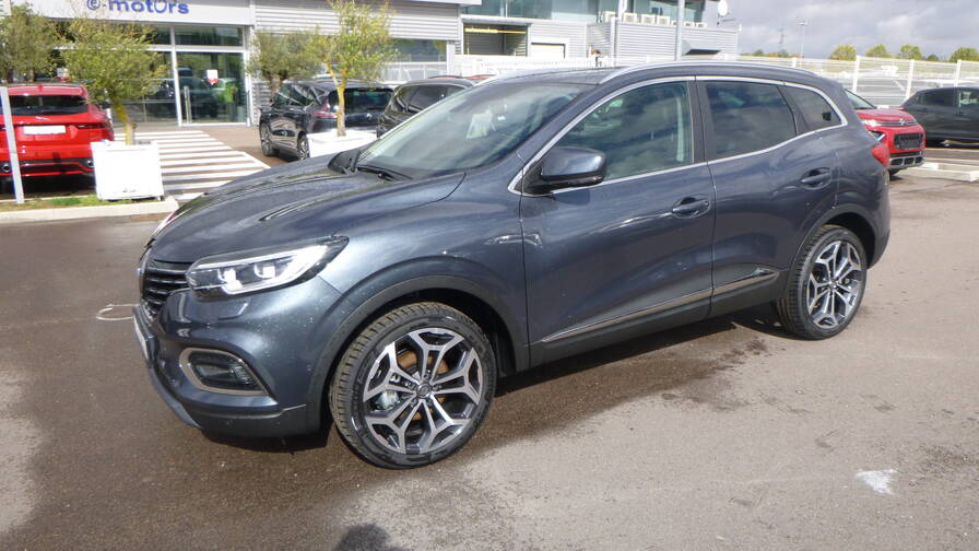 Avis-mandataire-auto-Emotors-Renault-Kadjar-Intens-blue-dci-115-plus-toit-en-verre-fixe-plus-pack-hiver.