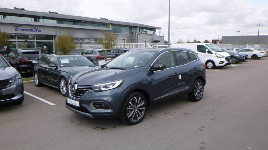 Avis-mandataire-auto-Emotors-Renault-Kadjar-Bose-blue-dci-115-edc.