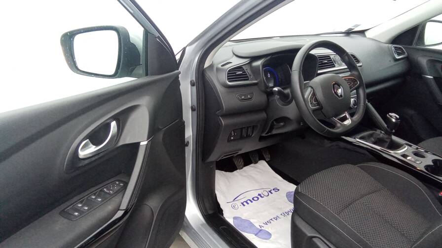 Mandataire Automobile occasion, recherche de Renault Kadjar-blue-dci-115-zen-gps-pdc-ar-av - E-Motors